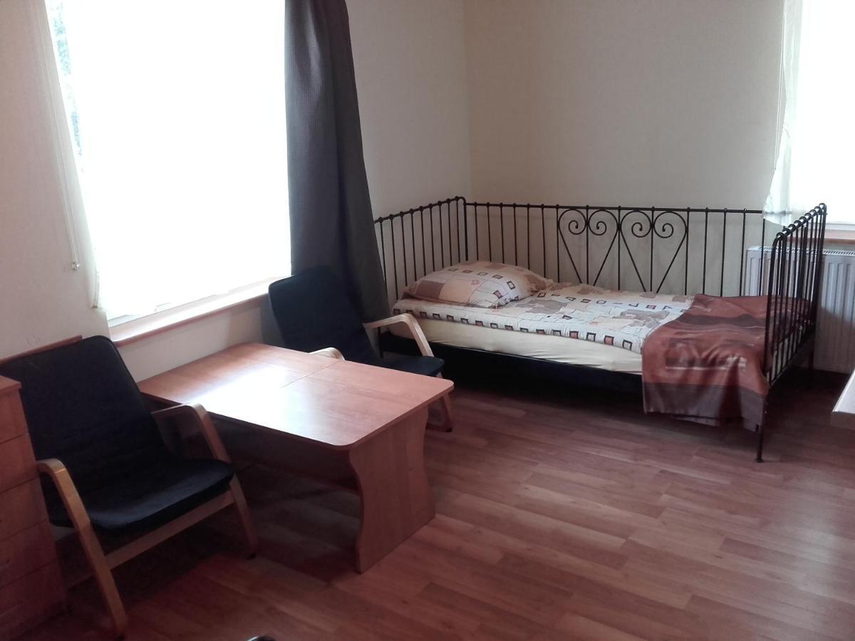 Willa Za Debami Aparthotel Głogów Buitenkant foto