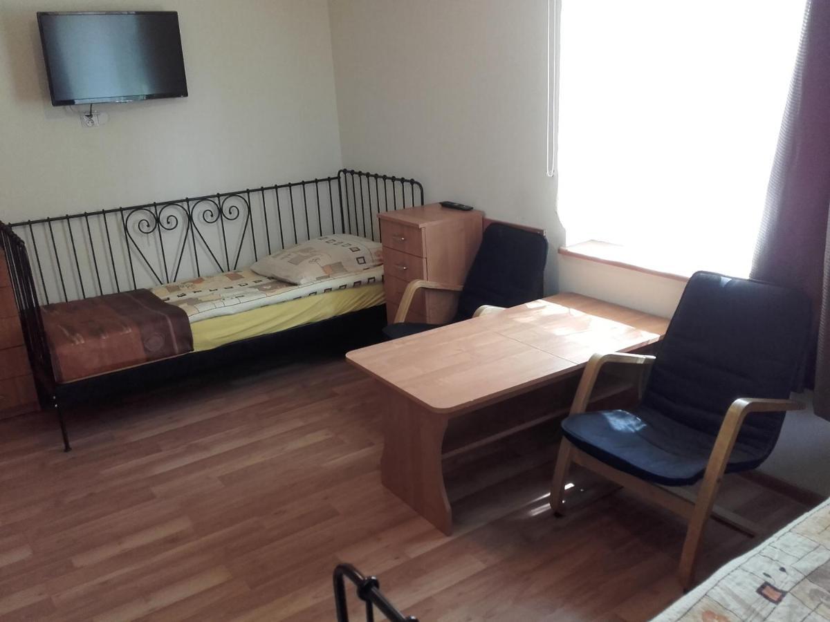 Willa Za Debami Aparthotel Głogów Buitenkant foto